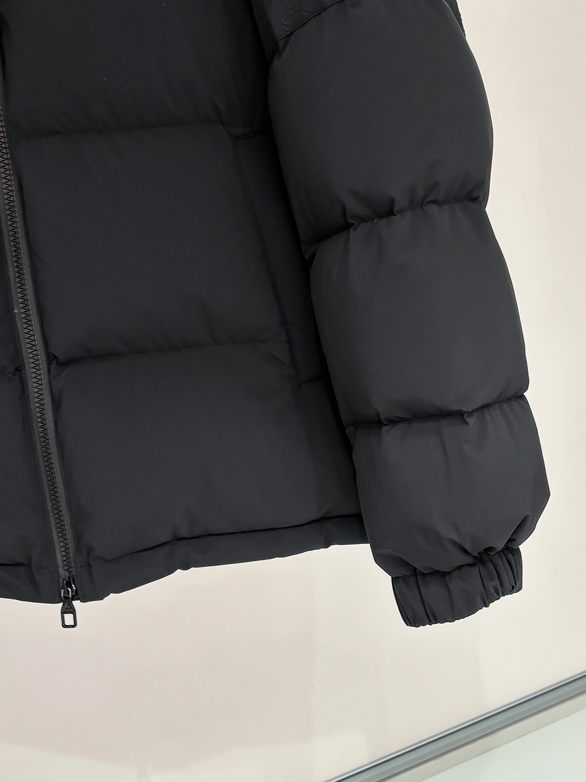 wg.luxury-- 8V Down jacket white goose down item: E-F501J1523H